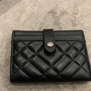 Quilted Black Leather Card Wallet - Unbranded